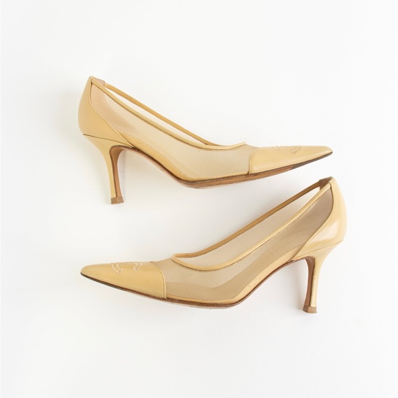 SOLD— Chanel Beige Mesh Heels - Picture 2 of 10